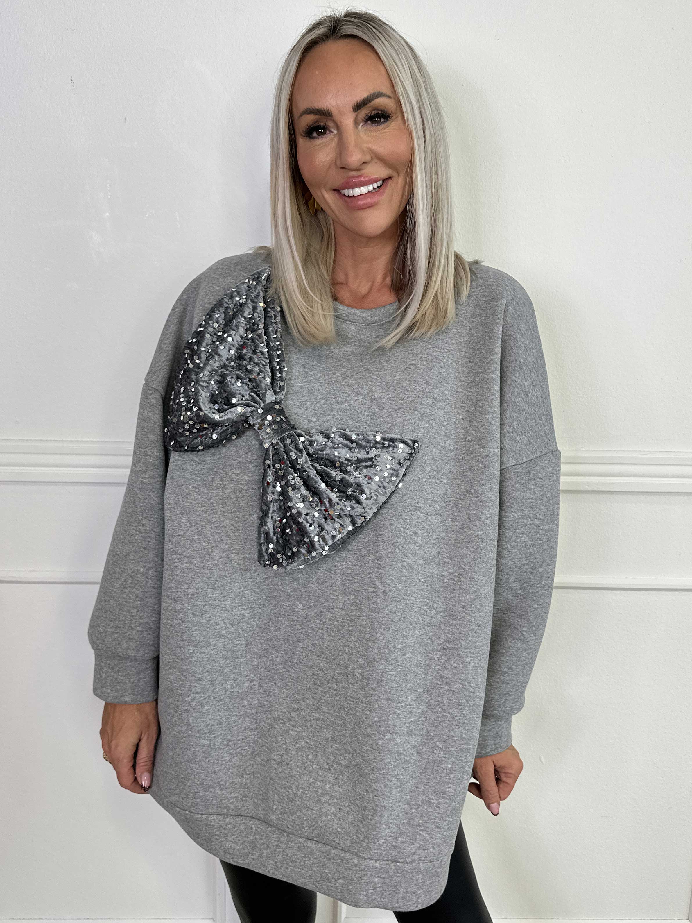 Thalassa - Oversized sweatshirt i bomuld med stor velour sløjfe